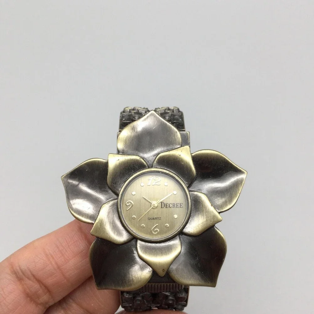 Decree Womens Watch 49mm Flower Gold Tone Black Metal Bangle New Battery